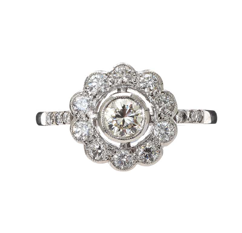 PLATINUM DIAMOND DAISY CLUSTER RING