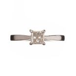 PLATINUM DIAMOND SOLITAIRE RING