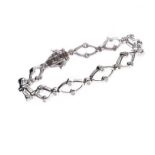 18CT WHITE GOLD DIAMOND BRACELET