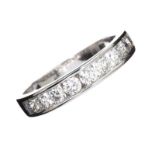 18CT WHITE GOLD DIAMOND HALF-ETERNITY RING