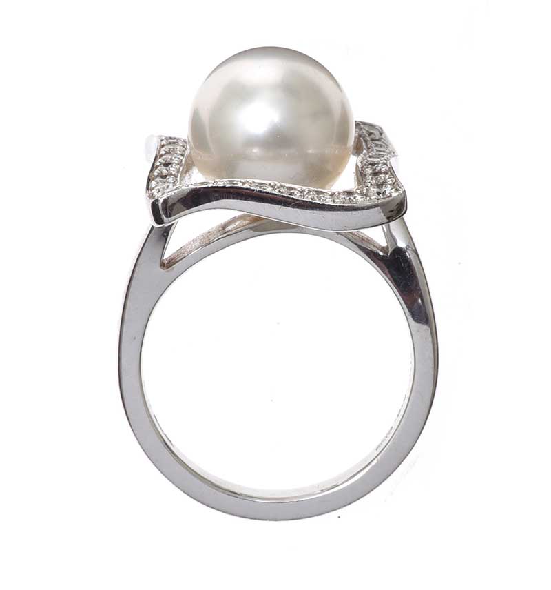 MIKIMOTO 18CT WHITE GOLD CULTURED PEARL AND DIAMOND RING - Image 3 of 3