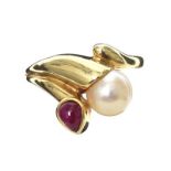 14CT GOLD RUBY AND PEARL RING