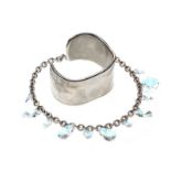 SILVER-TONE BRACELET IN THE STYLE OF TIFFANY & CO. AND A SWAROVSKI NECKLACE