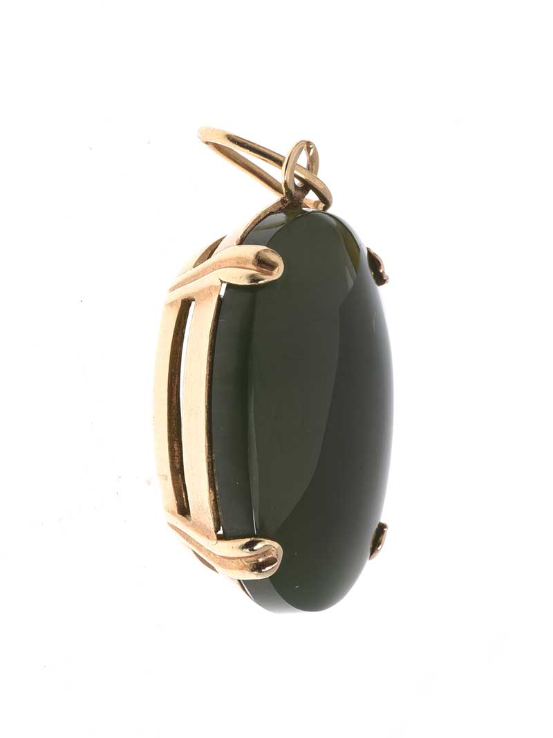 9CT GOLD MOUNTED JADE PENDANT