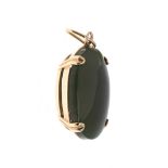 9CT GOLD MOUNTED JADE PENDANT