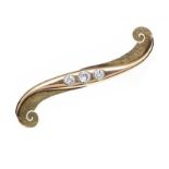 18CT GOLD DIAMOND BAR BROOCH