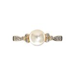 14CT GOLD PEARL AND DIAMOND RING