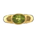 18CT GOLD GREEN STONE RING