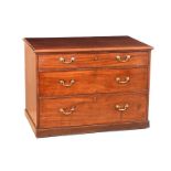 GEORGIAN MAHOGANY BACHELOR'S CHEST OF DRAWERS