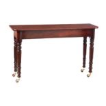 GEORGIAN MAHOGANY SIDE TABLE