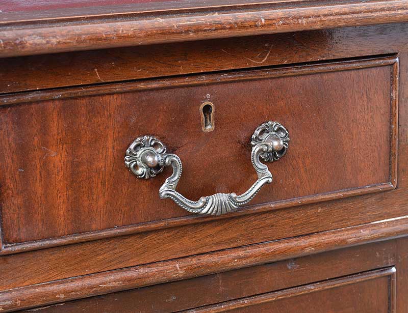 MAHOGANY PEDESTAL DESK - Image 3 of 6