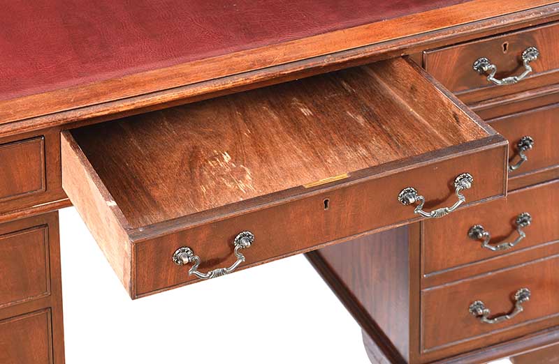 MAHOGANY PEDESTAL DESK - Image 4 of 6