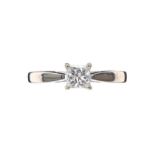 18CT WHITE GOLD DIAMOND RING