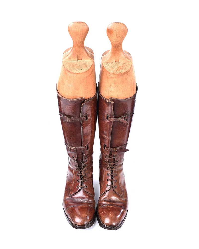 PAIR OF ANTIQUE LEATHER BOOTS WITH WOODEN BOOT TREES - Image 2 of 5