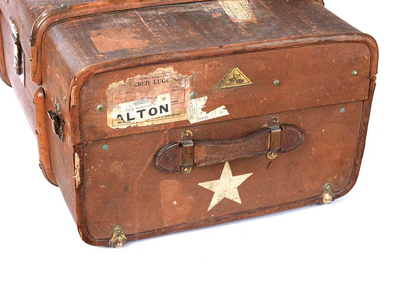 WHITE STAR TRAVEL TRUNK - Image 10 of 11