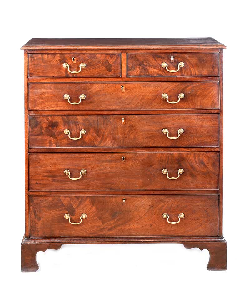 GEORGIAN MAHOGANY CHEST OF DRAWERS - Image 4 of 4