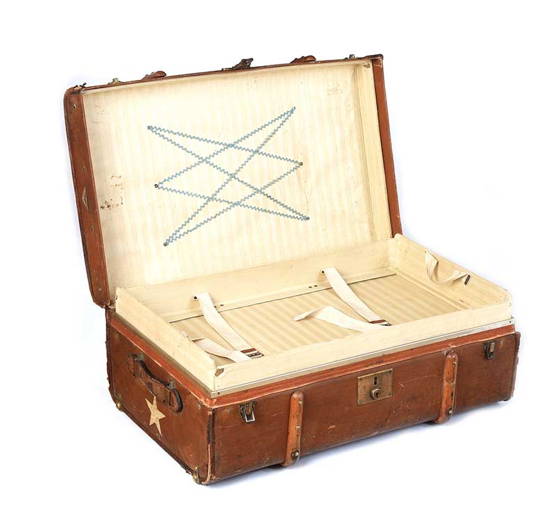 WHITE STAR TRAVEL TRUNK - Image 5 of 11