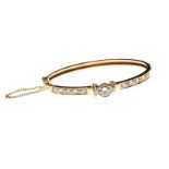 18CT GOLD DIAMOND BANGLE