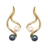 18CT GOLD FRESHWATER PEARL EARRINGS