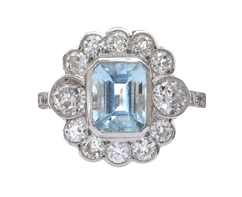 18CT WHITE GOLD AQUAMARINE AND DIAMOND RING