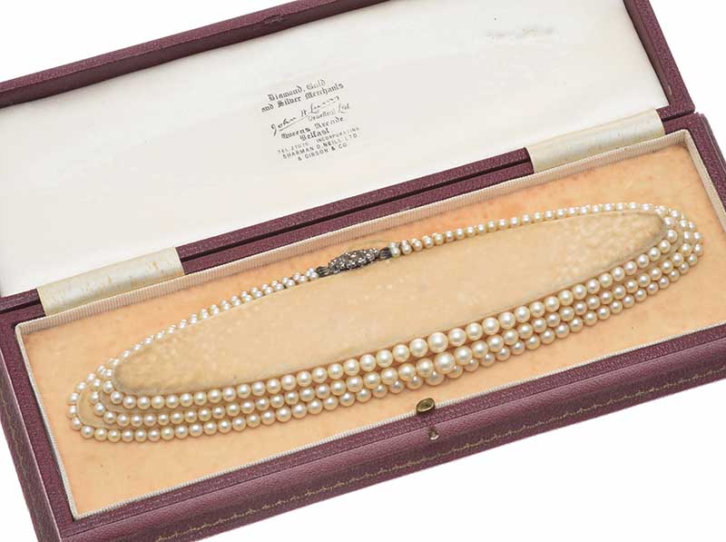 TRIPLE STRAND OF CULTURED PEARLS WITH SILVER AND MARCASITE CLASP - Image 4 of 5