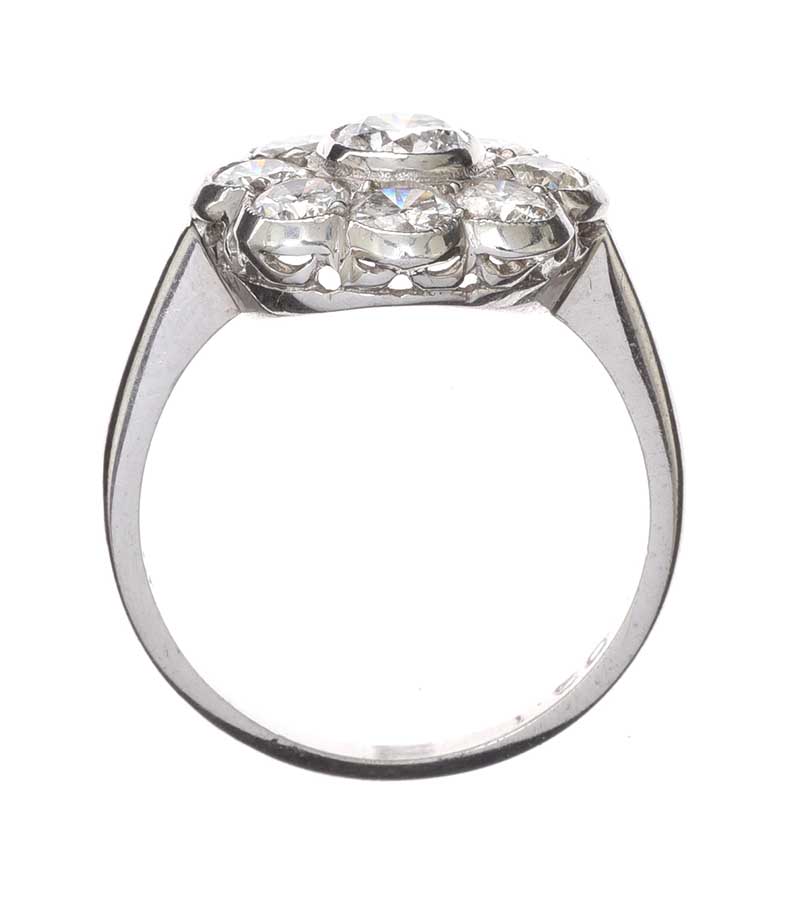 18CT WHITE GOLD DIAMOND DAISY CLUSTER RING - Image 3 of 3