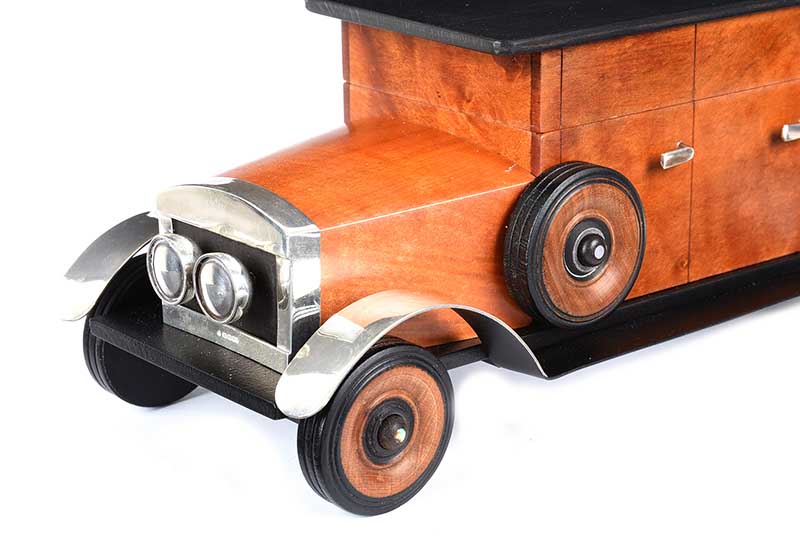 George Callaghan - DESK TOP MODEL CAR - Carved Wooden Model - 3.5 x 9 inches - Unsigned - Image 2 of 4
