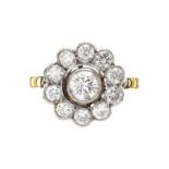 18CT GOLD DIAMOND DAISY CLUSTER RING