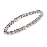 18CT WHITE GOLD DIAMOND BRACELET