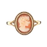 9CT GOLD CAMEO RING