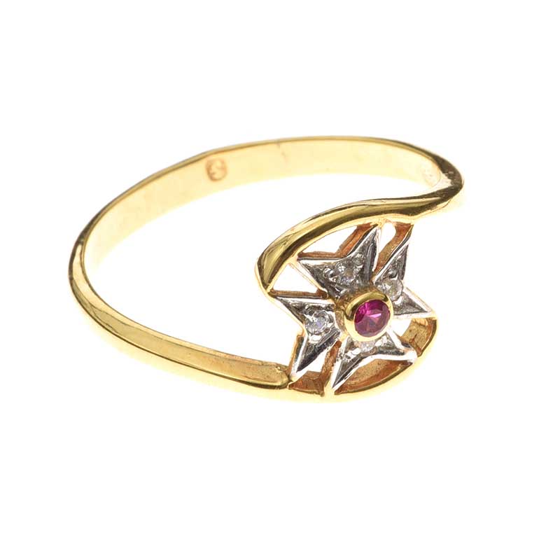 SUITE OF 18CT GOLD MALTESE CROSS RUBY AND DIAMOND JEWELLERY - Image 3 of 4