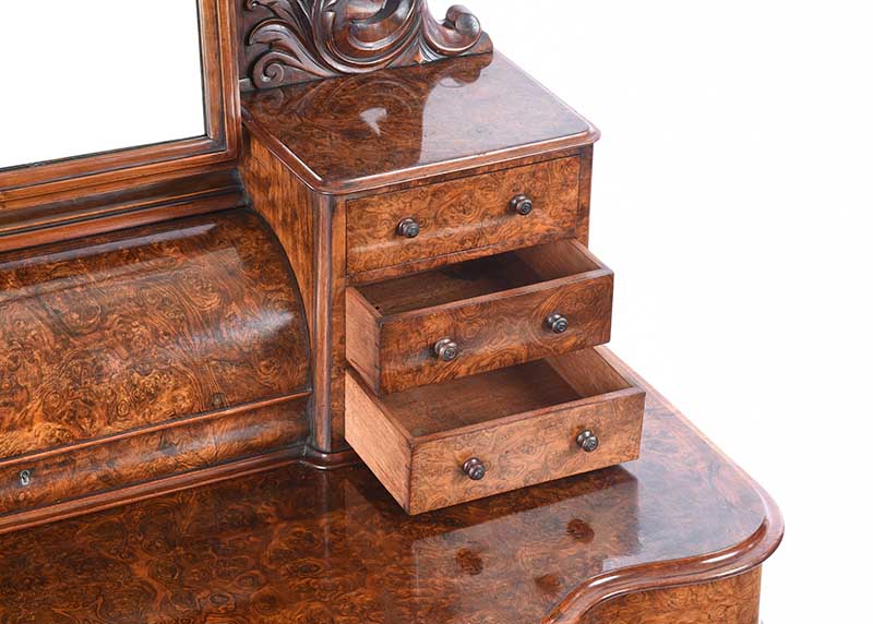 VICTORIAN DUCHESS DRESSING TABLE - Image 5 of 9