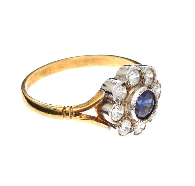 GOLD-PLATED SAPPHIRE AND CUBIC ZIRCONIA RING - Image 2 of 3