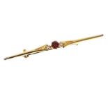 9CT GOLD GARNET & DIAMOND BAR BROOCH