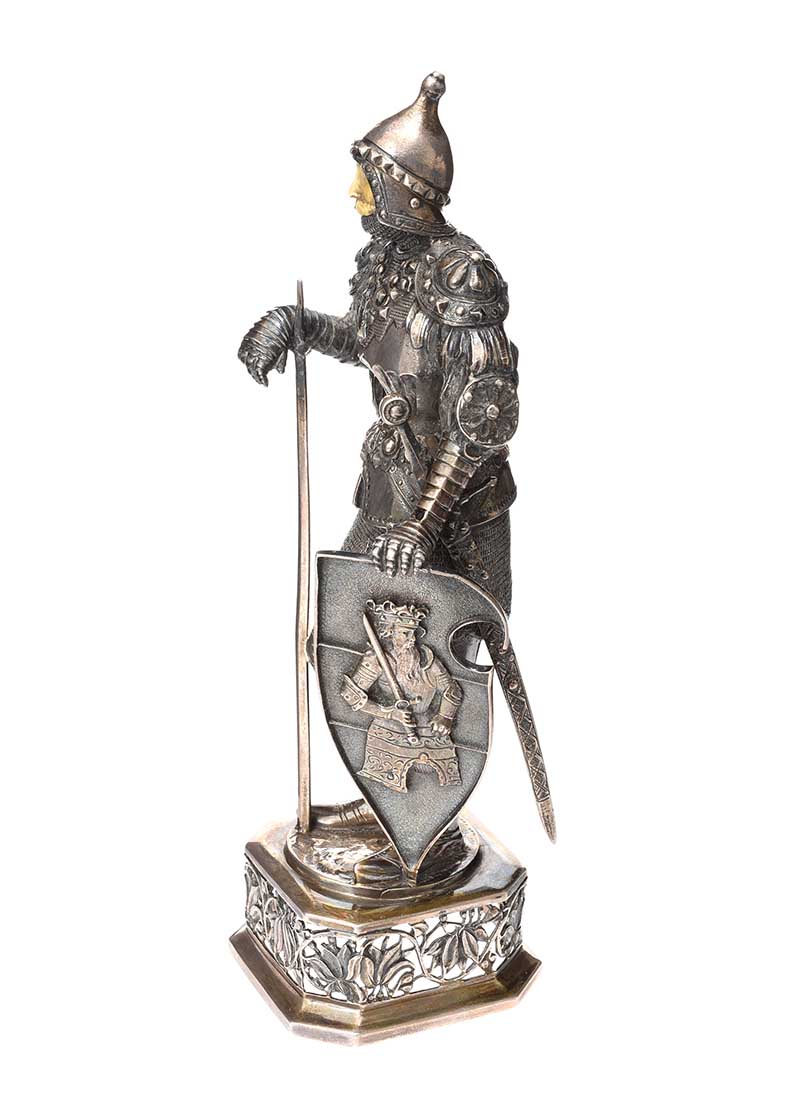 GERMAN SILVER FIGURE OF A MEDIEVAL KNIGHT - Image 5 of 7