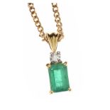 18CT GOLD EMERALD AND DIAMOND NECKLACE