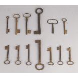 A collection of thirteen keys, 17th/18th century, various sizes, the longest 16cm (13)Please refer