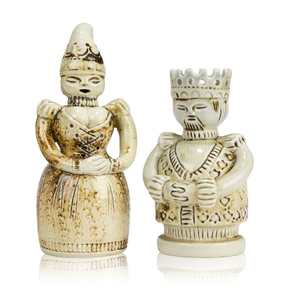 Guy Sydenham (1916-2005), king and queen chess pieces c. mid to late 20th century, both signed to