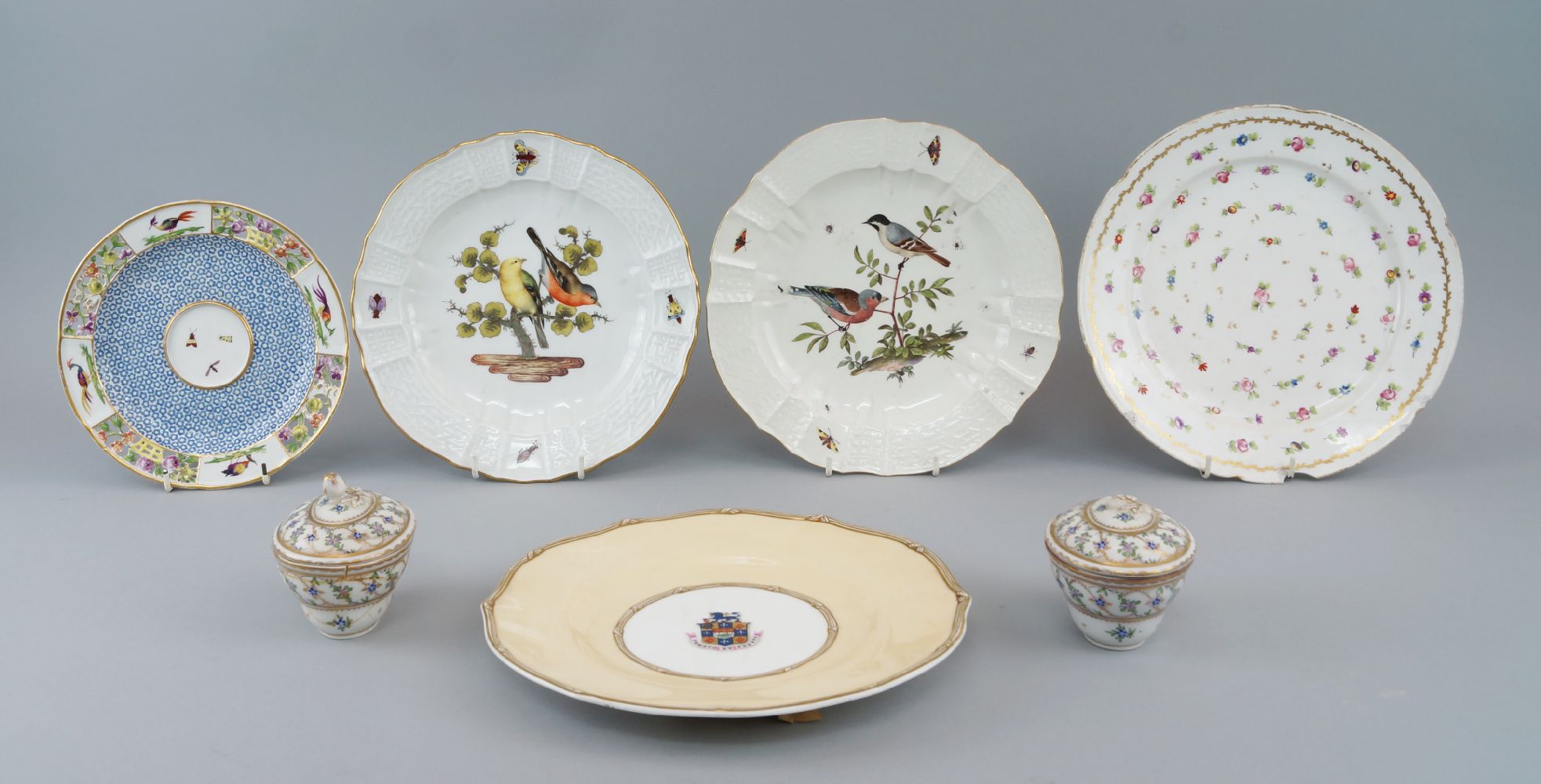 A Copeland and Garrett porcelain plate, 19th century, bearing the armorials of of Alderman Henry