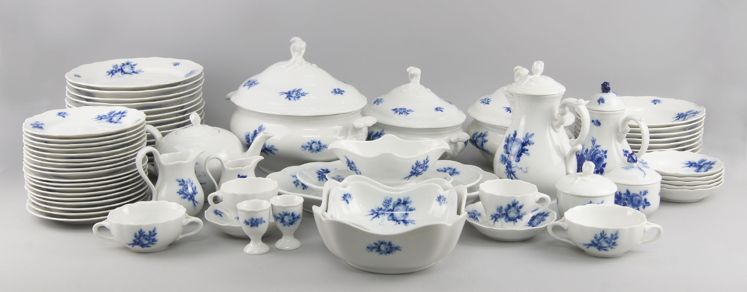 A German blue and white floral dinner and tea service by Hutschenreuther, with printed decoration,