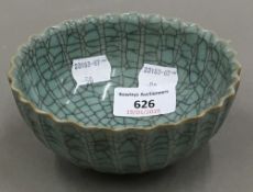 A Chinese crackle glaze bowl