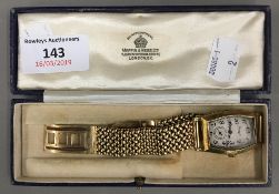 A 9 ct gold wristwatch (54.