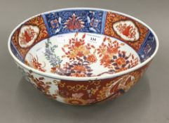 A late 19th/early 20th century Imari bowl