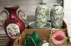 A quantity of decorative china