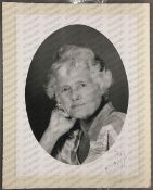 Daphne du Maurier: (1907-1989) British Author, signed black and white portrait photograph of Daphne,