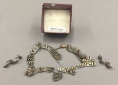 A small quantity of silver jewellery (29.