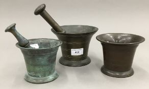 A quantity of pestle and mortars