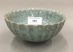 A Chinese crackle glaze bowl