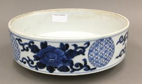 A Chinese porcelain blue and white bowl