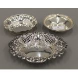 Three small silver dishes (6.
